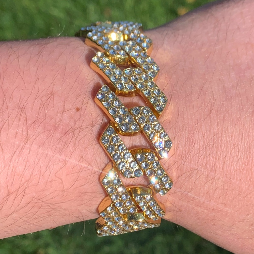 19mm Cuban Link Straight Edge Bracelet Gold